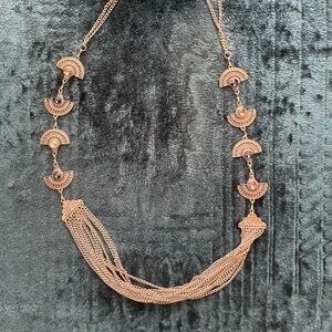 Chain necklace with beads and silvery look